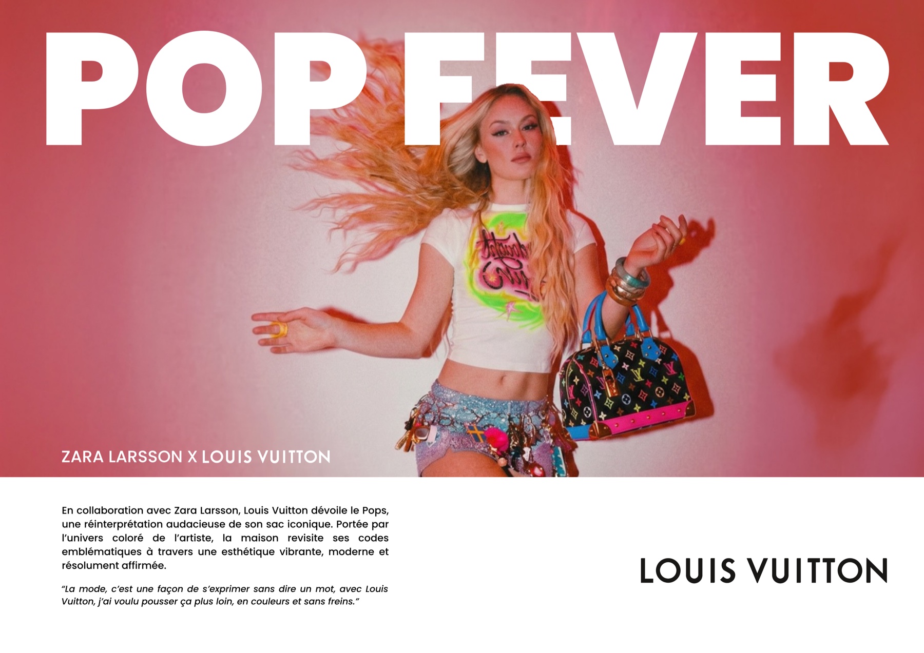 Double page de magazine publicitaire mettant en valeur un sac